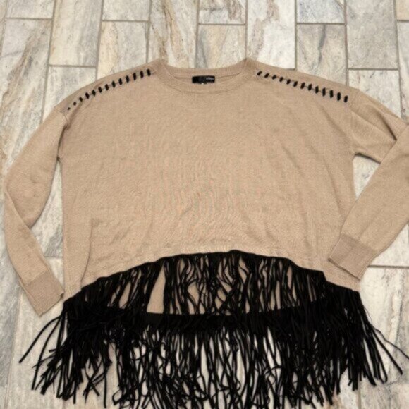 NEW AQUA women's small One Grey Day Los Angeles Fringed Sweater MSRP $179. - Picture 5 of 7